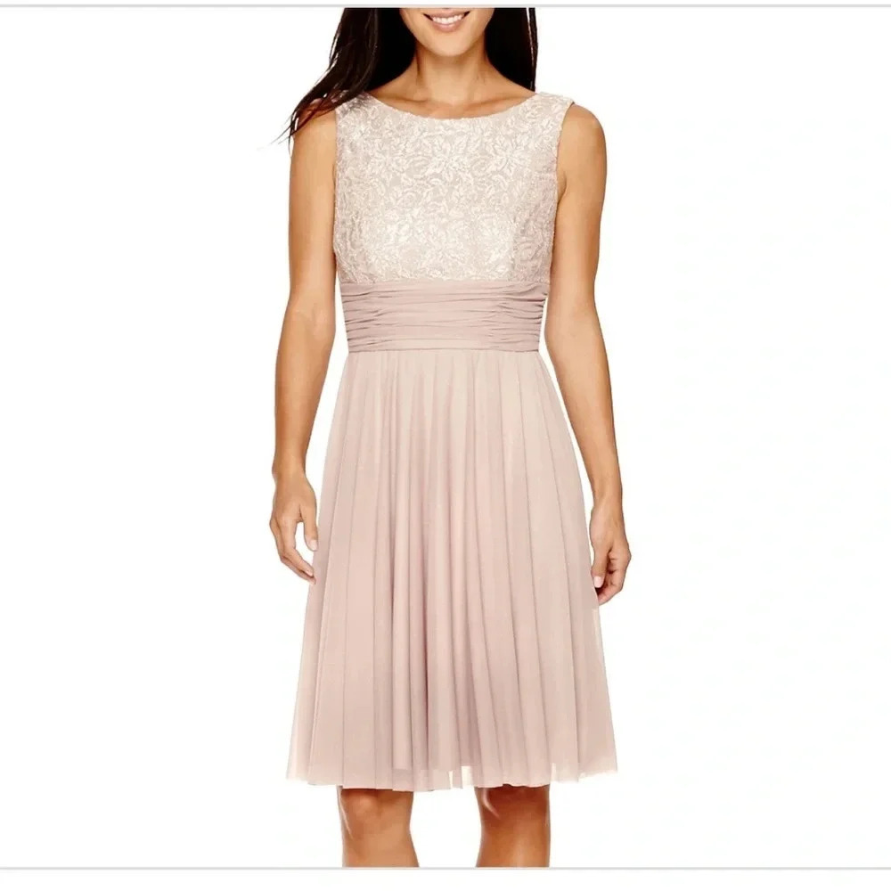 NWT!! Jessica Howard - Sleeveless Fit & Flare Evening Dress - Knee Length - 10